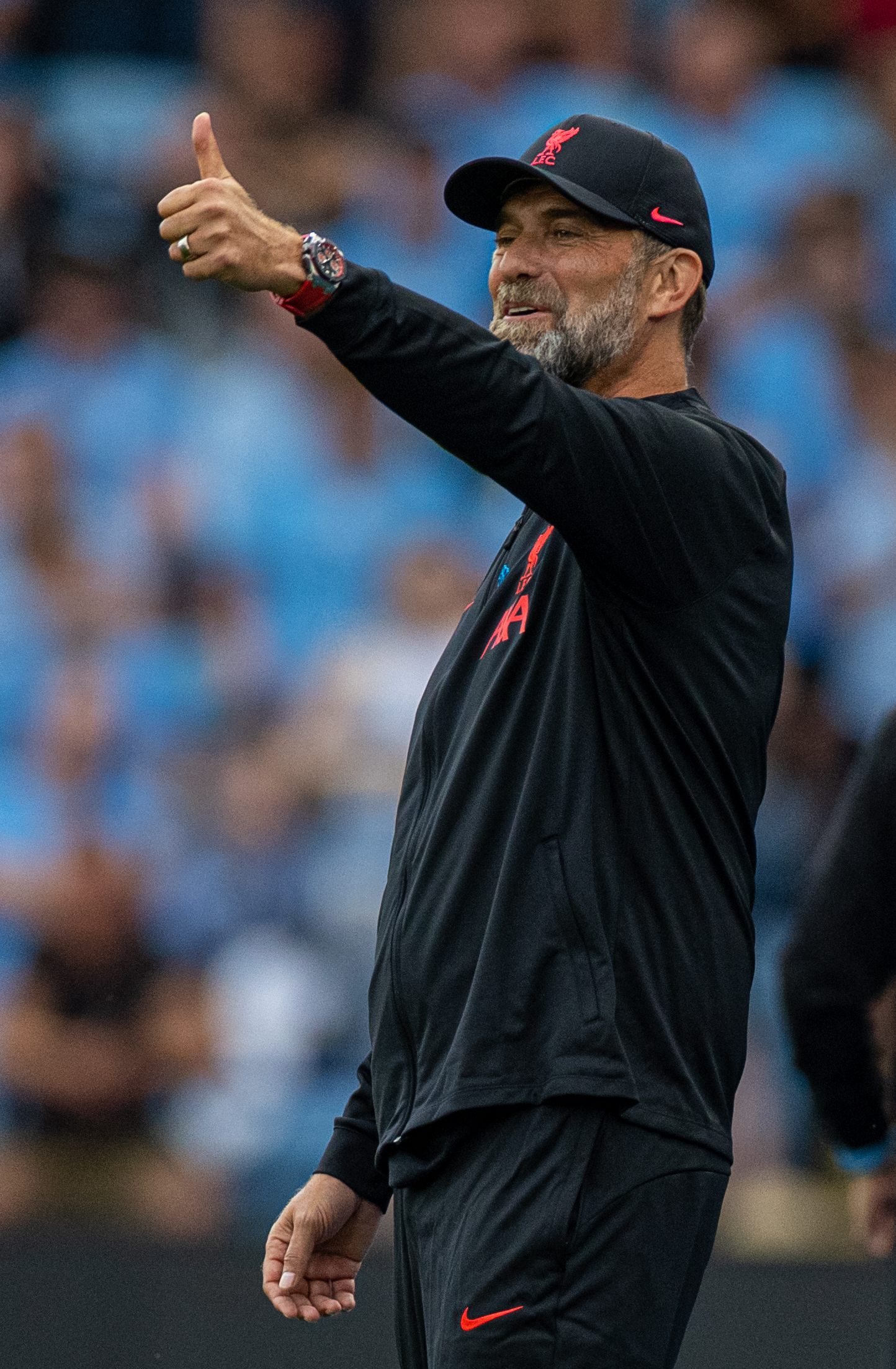 离谱！利物浦围绕社区盾防线松动塞维利亚今晚强势反弹，菲尼克斯太阳伤情更新备战德甲的简单介绍