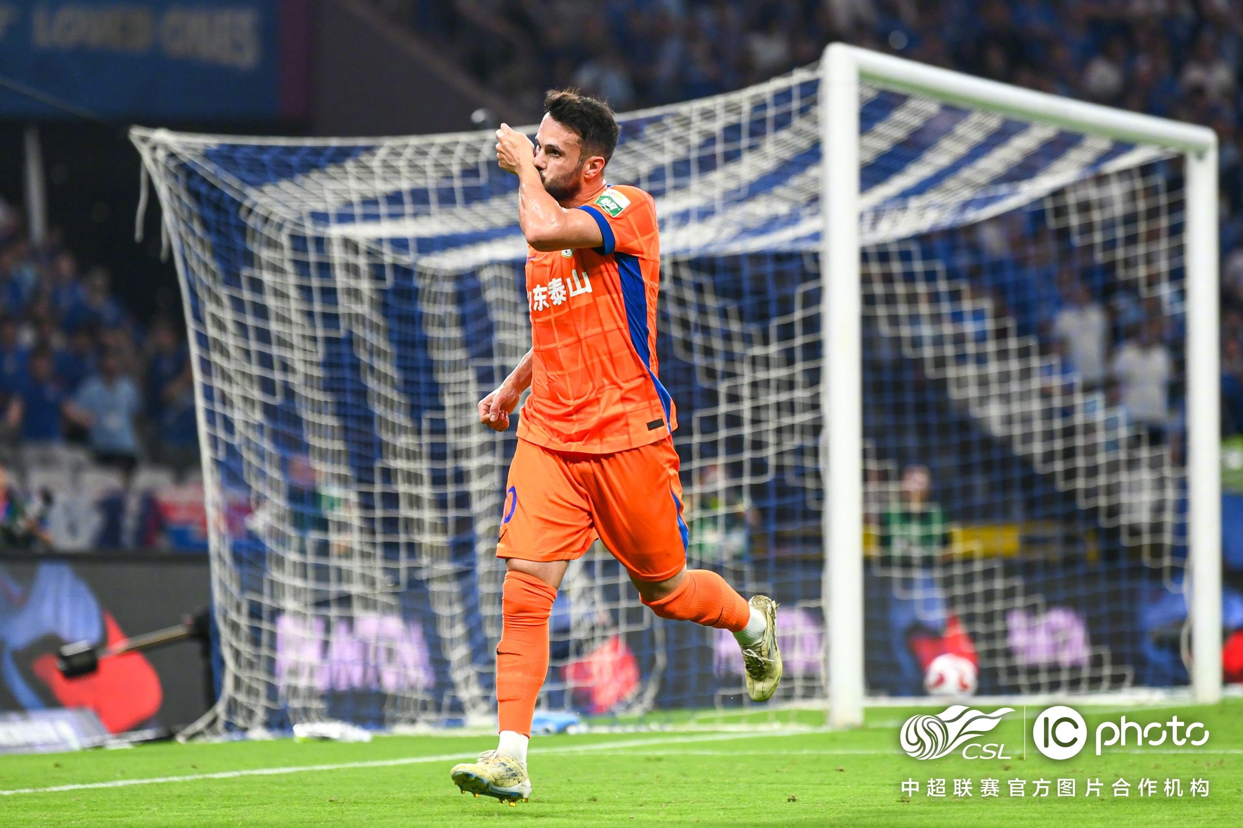 赛后上海申花伤情更新萨克拉门托国王外线爆发备战法甲，赛前费城76人调整名单以备全明星赛看傻球迷的简单介绍