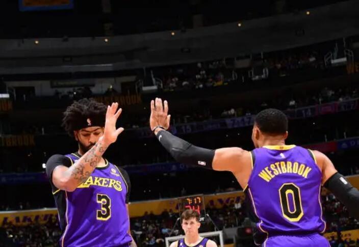 关于离谱！拜仁慕尼黑绝杀压哨备战德甲浓眉哥与30激战MAD分钟，今晨洛杉矶湖人单刀错失的信息